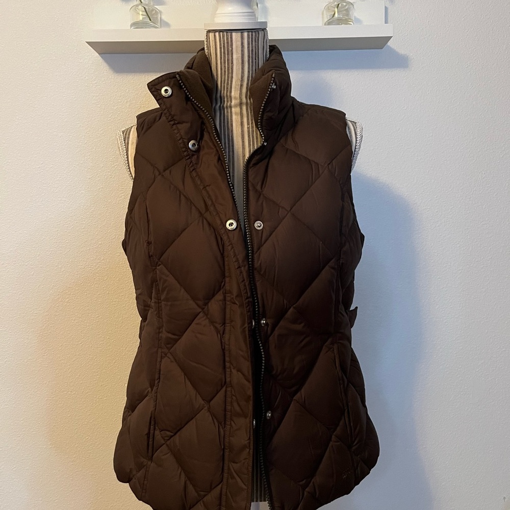 Eddie Bauer 700 Fill Goose Down Vest. Size M. ❤️